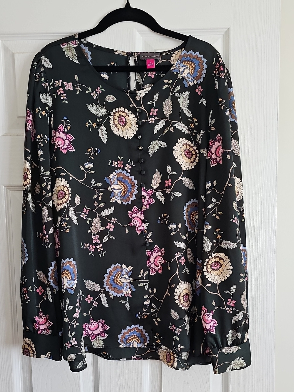 Vince Camuto Black Floral Button-Front Long Sleeve Blouse